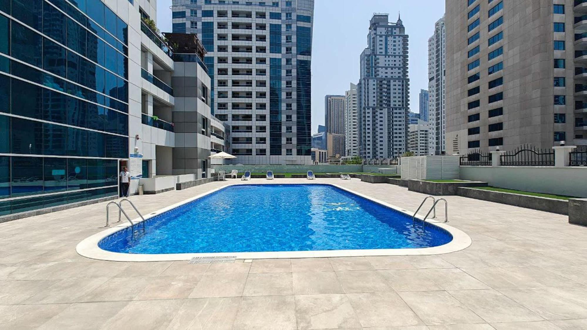 Cozy 1br Gem In Marina With Views